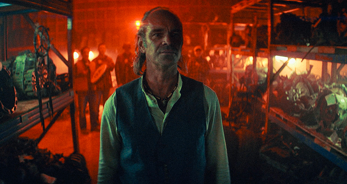 Стивен Огг в сериале Воскрешение 2025 - Засмотрено на viju (7)