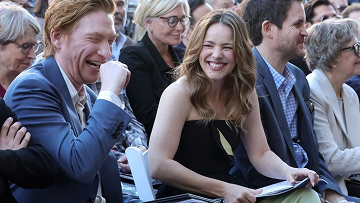 ⭐Рэйчел Макадамс получила звезду на Аллее славы в Голливуде фото 1 Рэйчел МакАдамс получила звезду на Аллее славы. На фото Рэйчел с Доналом Глисоном