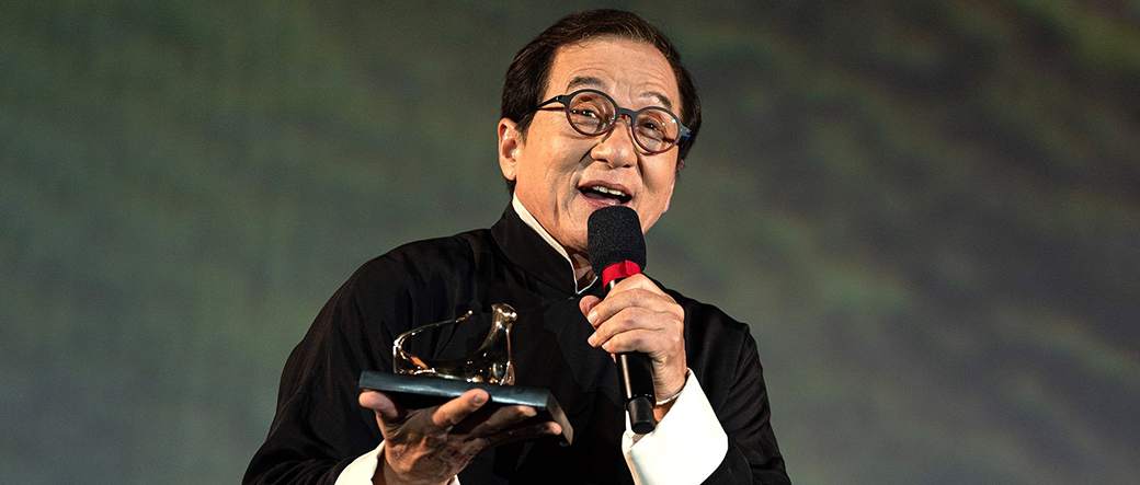 Много драк, юмора и никакого насилия: семейные фильмы с Джеки Чаном фото