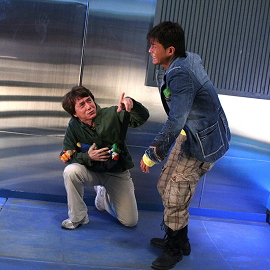 Много драк, юмора и никакого насилия: семейные фильмы с Джеки Чаном фото