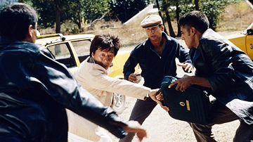 Много драк, юмора и никакого насилия: семейные фильмы с Джеки Чаном фото