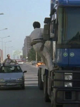 Много драк, юмора и никакого насилия: семейные фильмы с Джеки Чаном фото