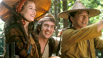 Много драк, юмора и никакого насилия: семейные фильмы с Джеки Чаном фото