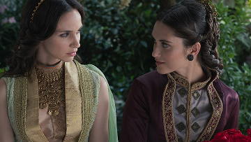 🐦‍⬛Тронов нет, интриг — в избытке: почему стоит смотреть «Восхождение Ворона» фото